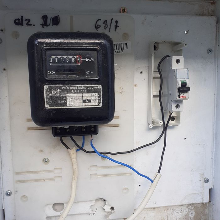 Licznik elektryczny antyk