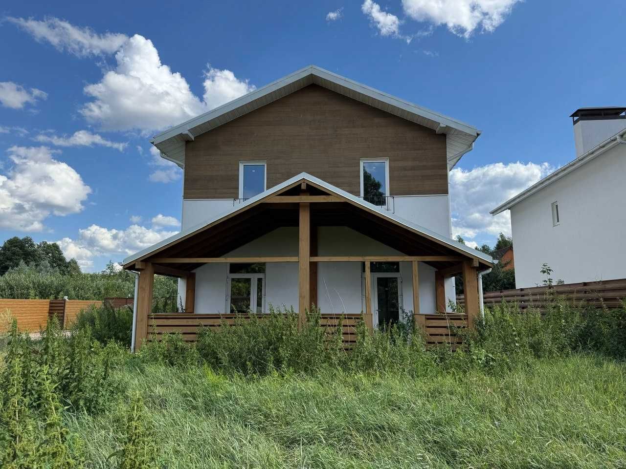 Продається стильний будинок в мальовничому місці в селі Зазим'я