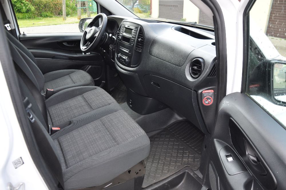 WYNAJEM Busa mini busa Mercedes Vito Tourer 9 osób Long 2.2 BiTurbo 7G