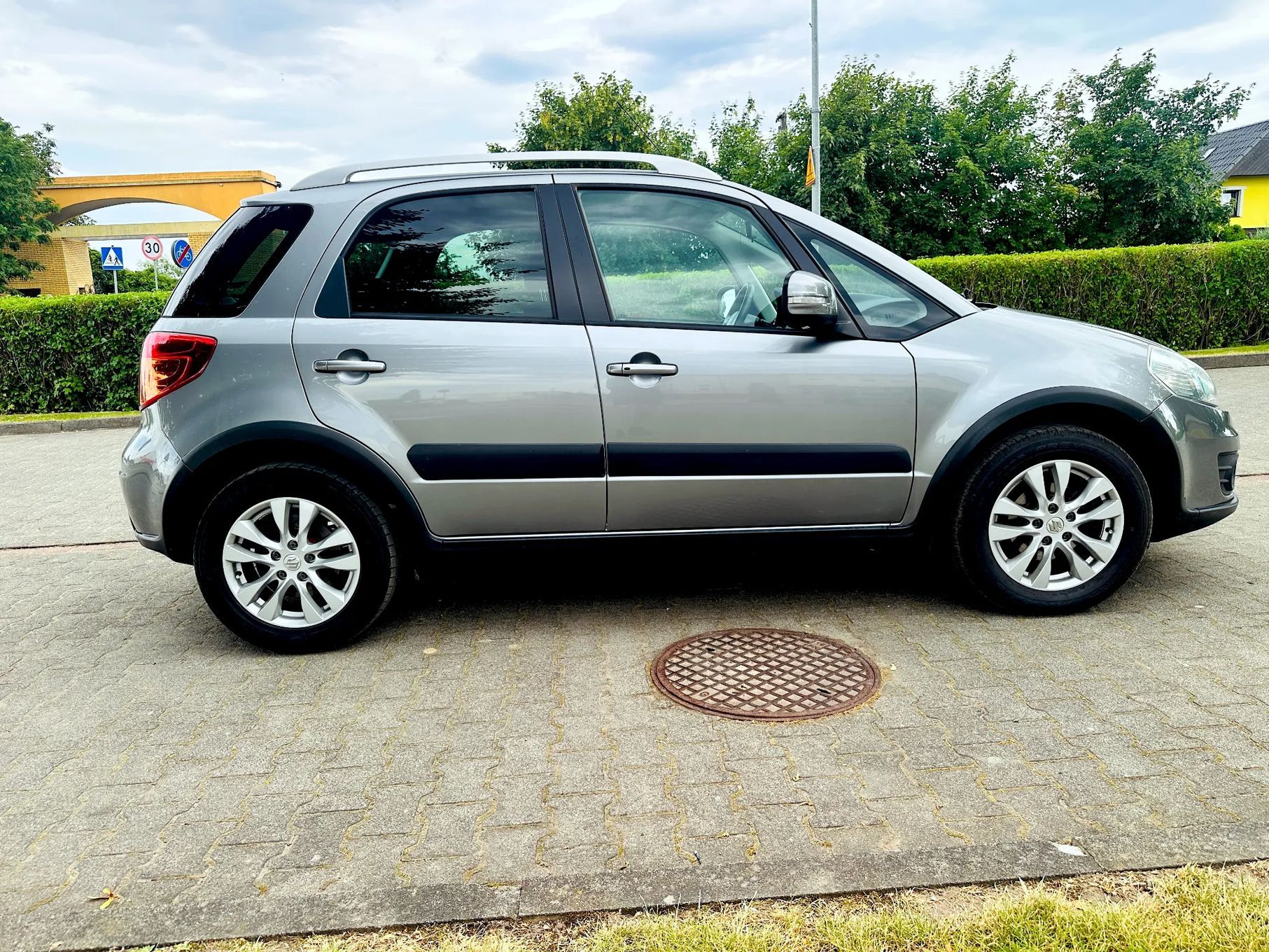 Suzuki SX4 1.6 120KM benzyna, 2013 rejestracja, bezwypadkowy, fabryczny lakier