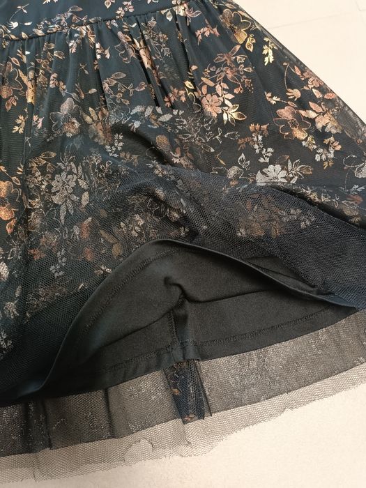 Elegancka sukienka tiulowa Mohito, złote kwiaty, 116/122, jak nowa