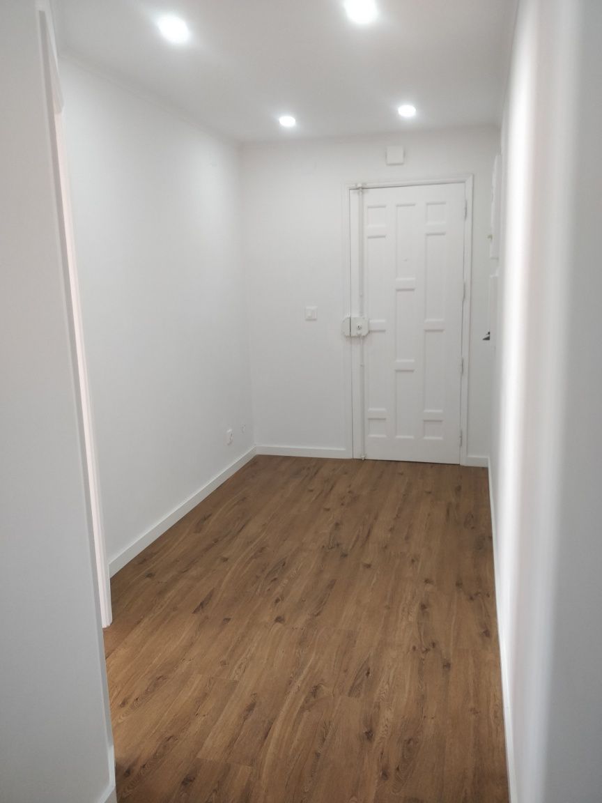 Apartamento T3 para venda nas Galerias Valmor Parede, Possível permuta