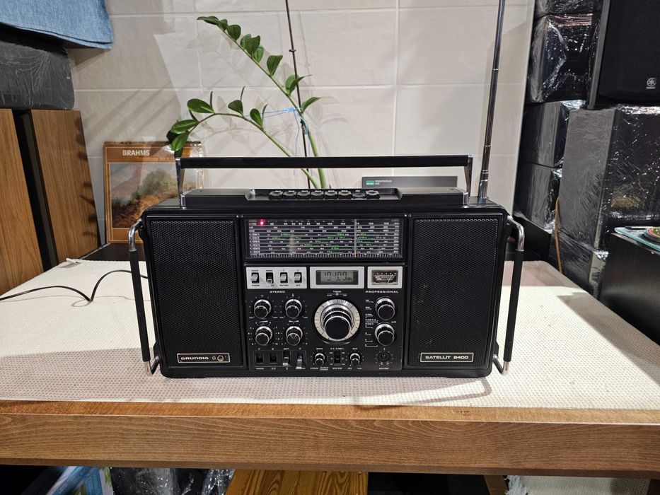 Grundig Satellit 2400