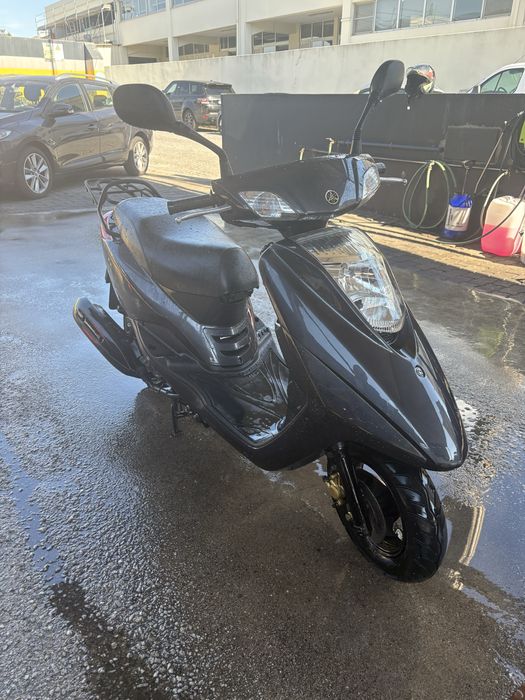 Yamaha 125 Vity ( Barata , fiável e económica  )