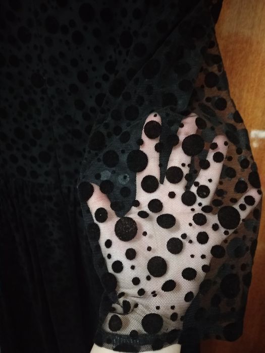 Нарядное женское платье