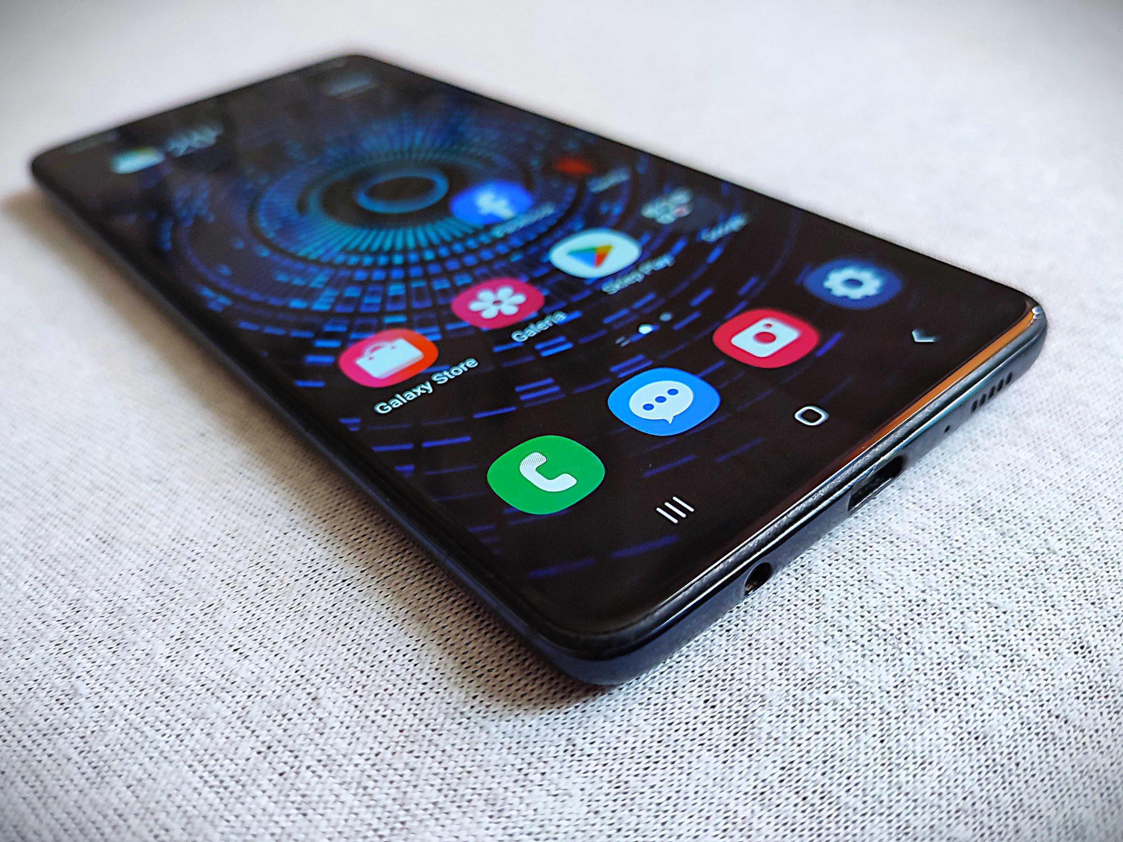 Mocny Samsung Galaxy A71 6/128 GB