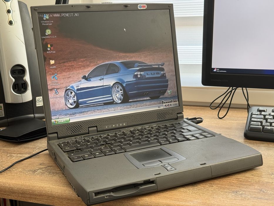 Acer TravelMate 220 Celeron WinXP