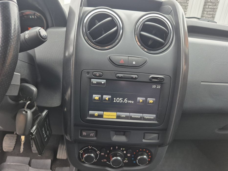 Свіжопригнаний Dacia Duster(2015р,повний привід 4×4,70 тис.пробіг).