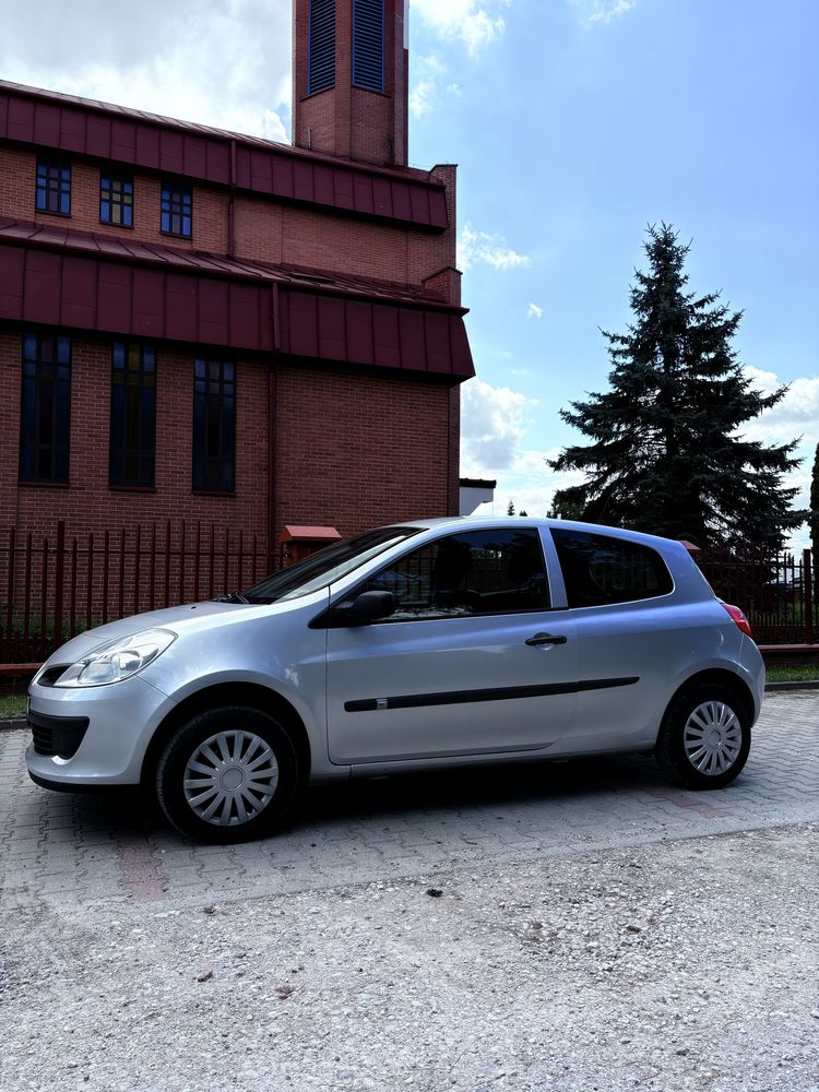 prywatne clio 1.2 w świetnym stanie klima 2008 rok
