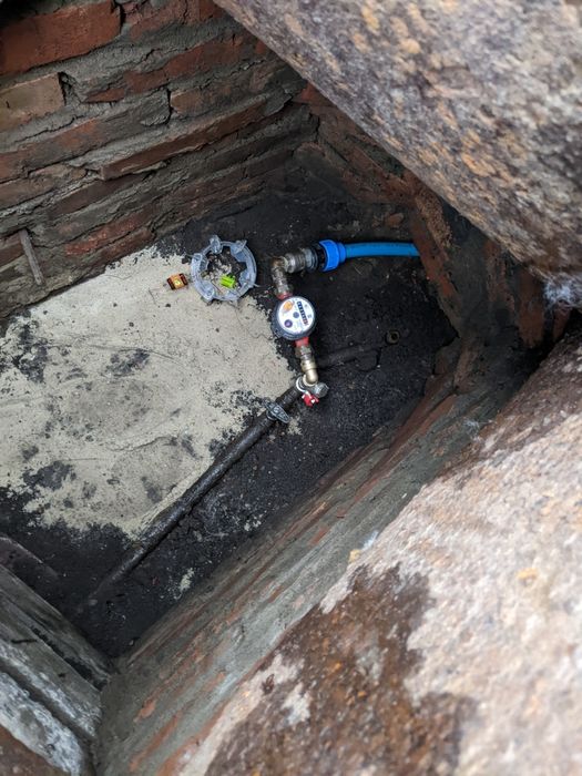 Водопровід, приватний сектор. Заміна водопровідних труб каналізація.