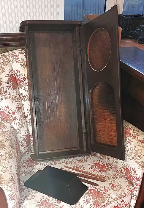 stara skrzynia zegara