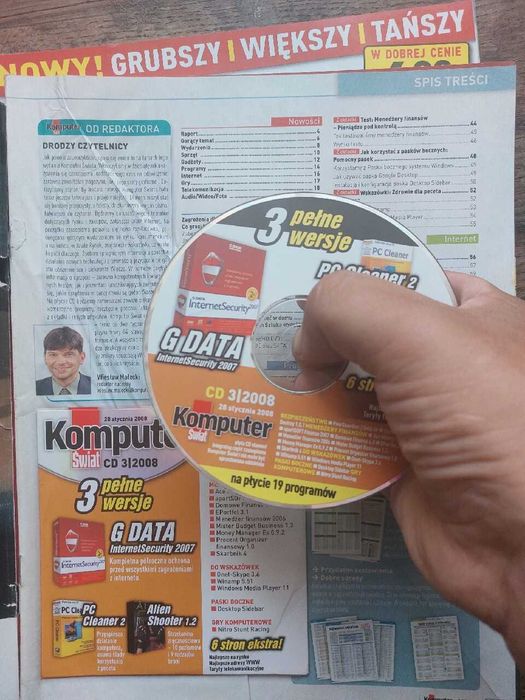 Czasopisma KOMPUTER ŚWIAT 4 numery