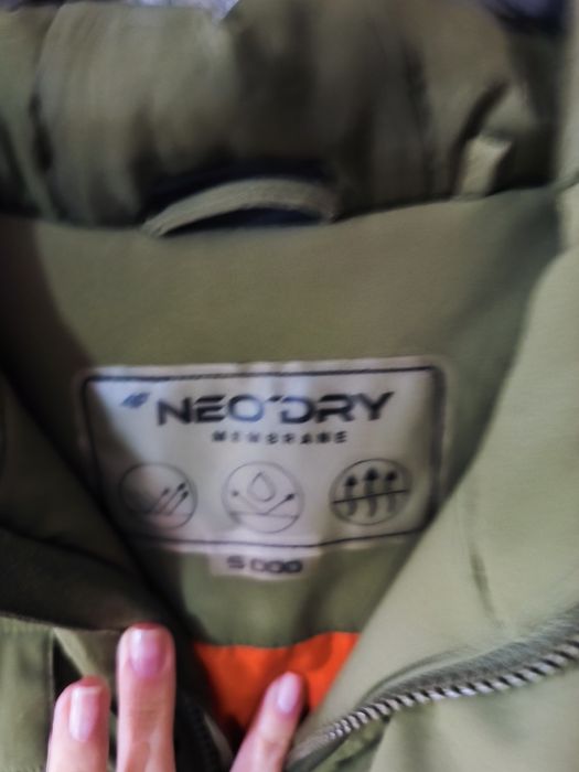 Kurtka zimowa 4f chłopiec 158 kaptur futerko