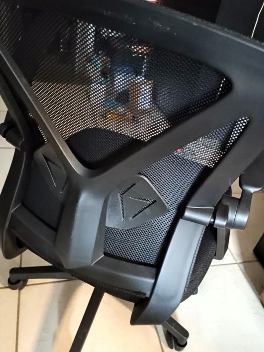 Fotel biurowy obrotowy nowy