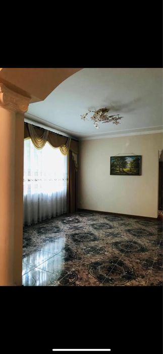 Продам будинок в місті