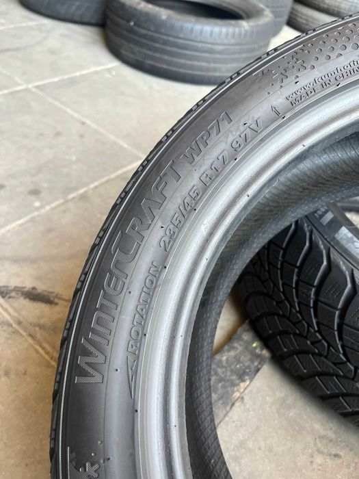 Opony zimowe 235/45/R17 KUMHO Wintercraft WP71 / 7.6mm  - 2 sztuki