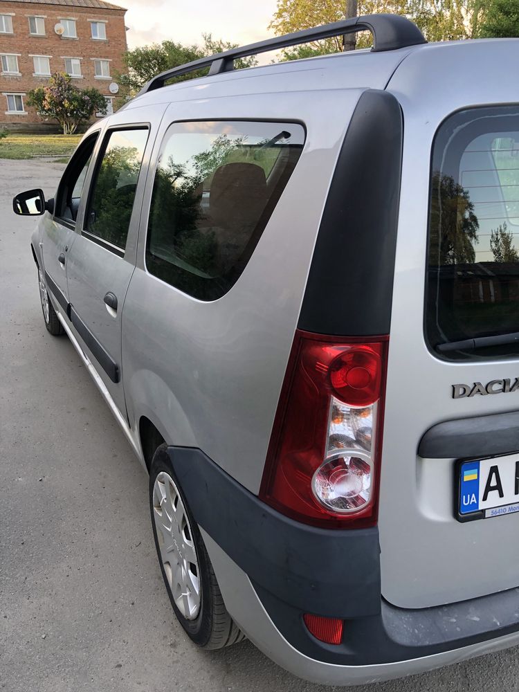 Dacia Logan універсал 1.4газ/бенз