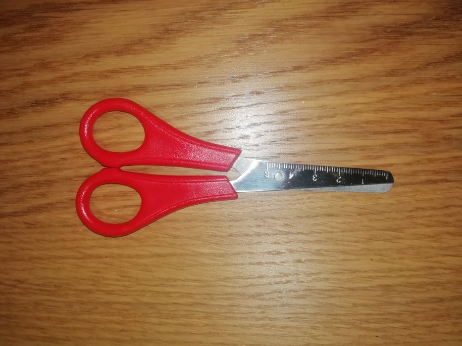 Material Escolar - Lapiseira/Marcador/Tesoura