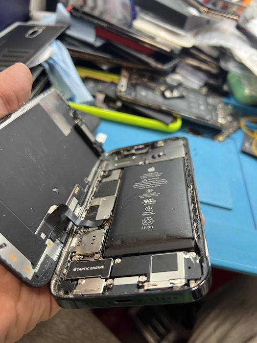 Замена усиленной АКБ батареи iPhone 13 12 11Pro Max X XR XS 8 original