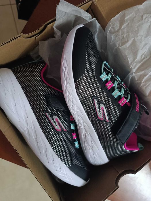 Tênis Skechers 33,5 Novos