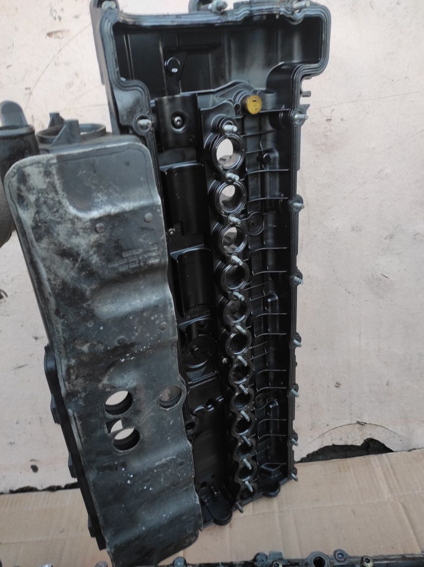 Клапанна кришка бмв X3 X5 3.0 дизель M57 BMW