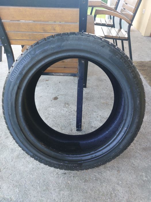 Opony zimowe Continental 255/40/19