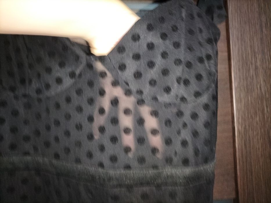 Piękna sukienka w kropki 42