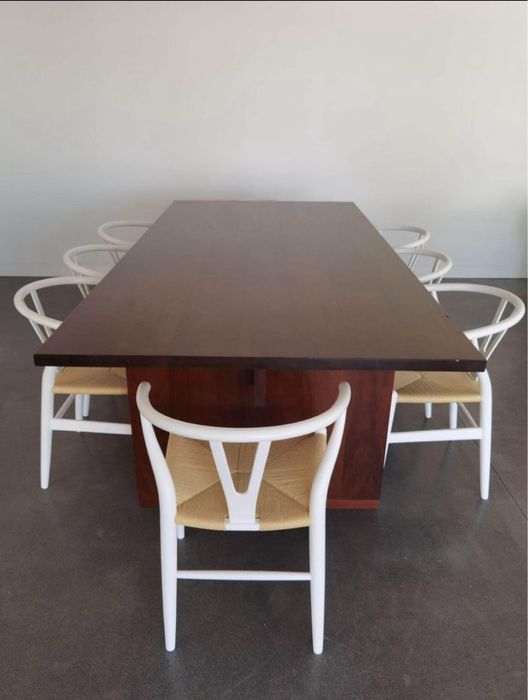 Mesa em Madeira Maciça