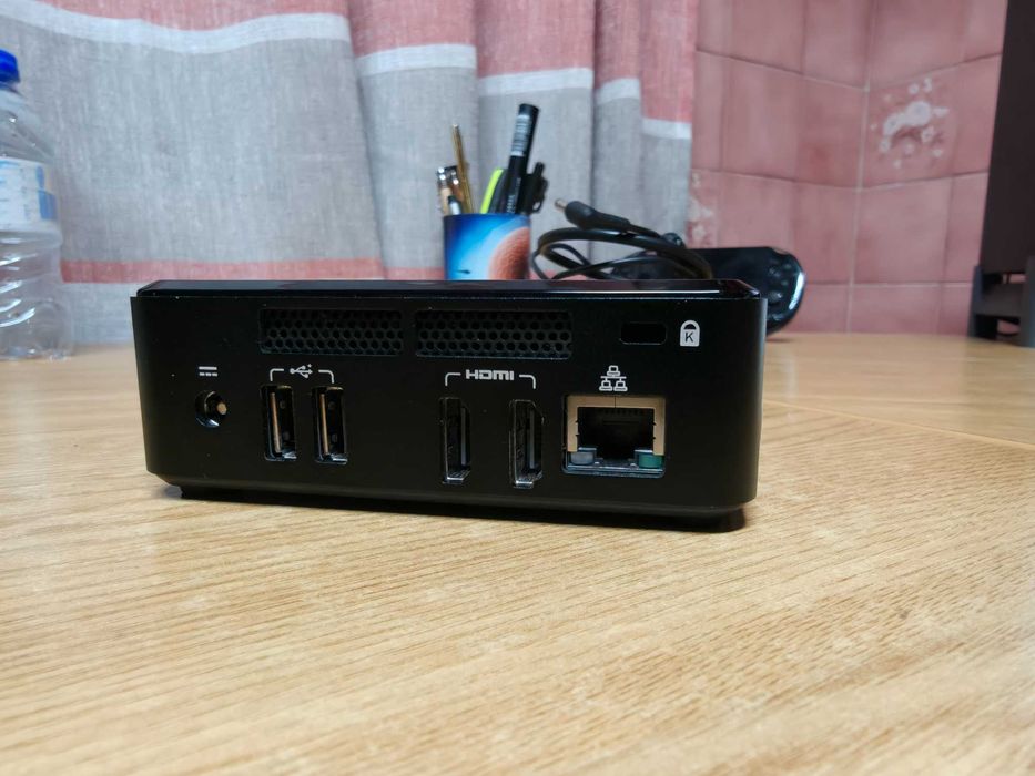 Computador Intel NUC DC3217IYE