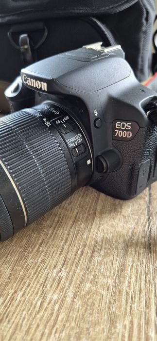 Aparat Canon EOS 700D
