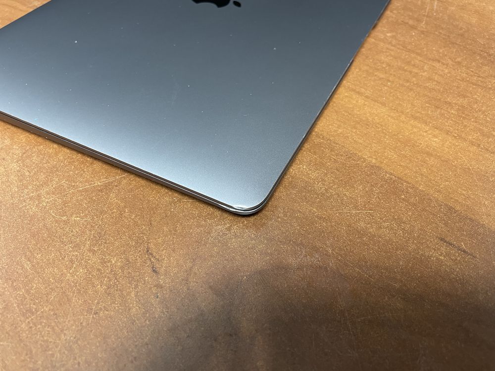 MacBook Air 13.3" A1932 рабочий, без блокировок