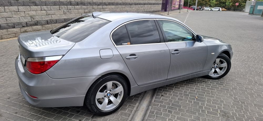БМВ е60 3л (BMW E60)