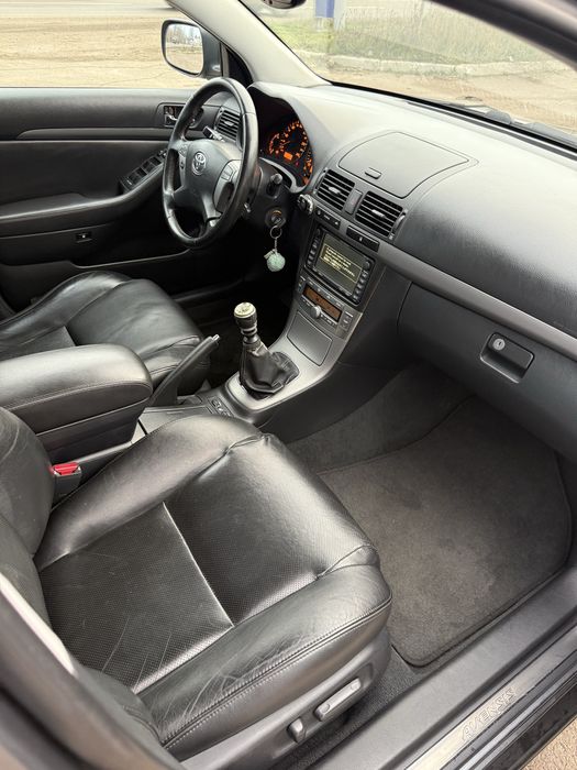 Тойота авенсис дізель