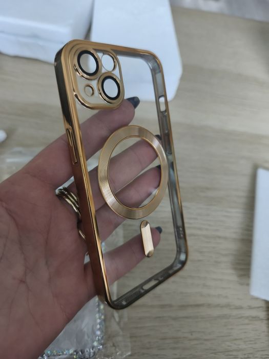 Nowe etui do iPhona 13. Cena za 3szt.