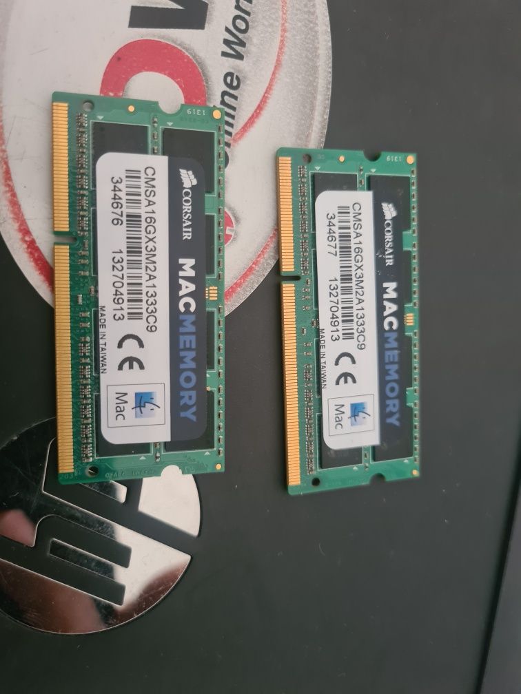 Memória RAM DDR3 CORSAIR 2 x 8 GB -