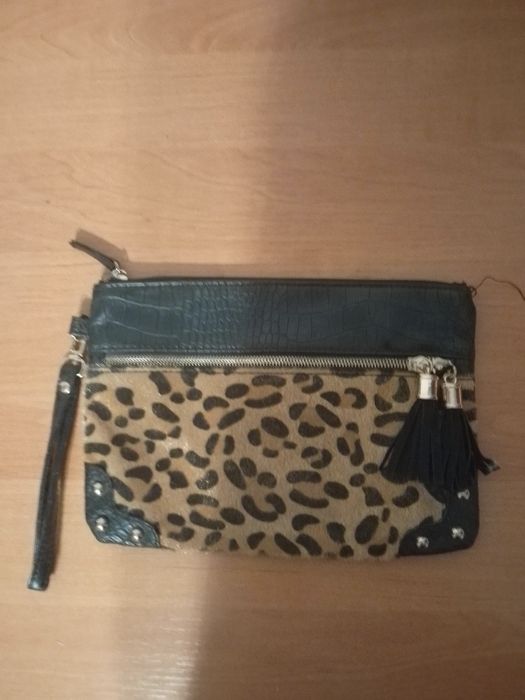 Стильний клатч з характером  look