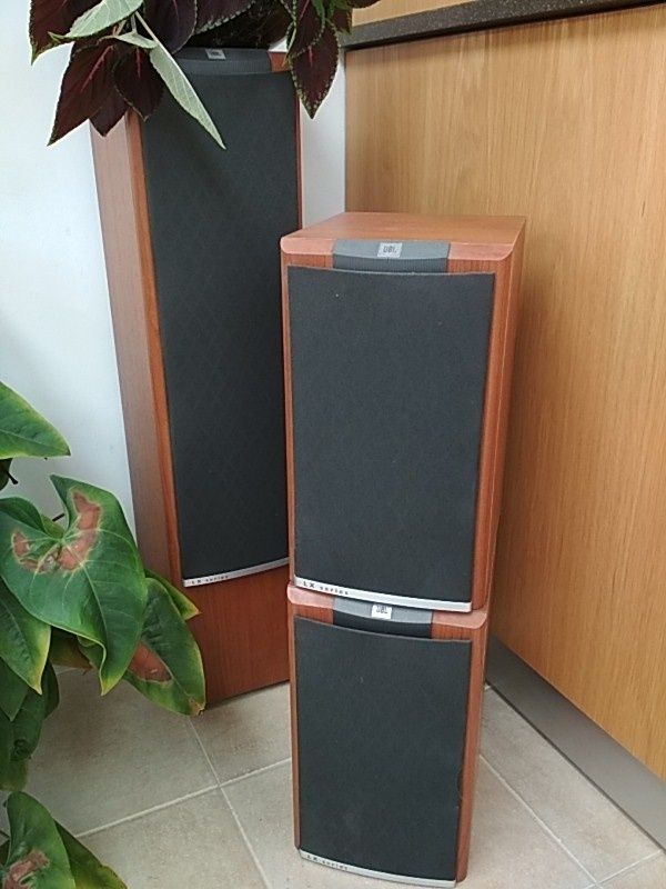 Amplificador + colunas jbl + subwoofer + leitor DVD