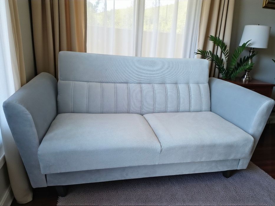 Rozkładana sofa dwuosobowa