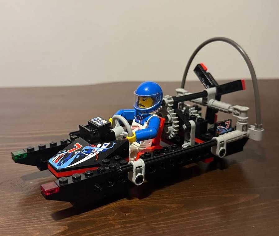 LEGO 8223 Technic Powerboat Columbia Лего Моторная лодка Columbia