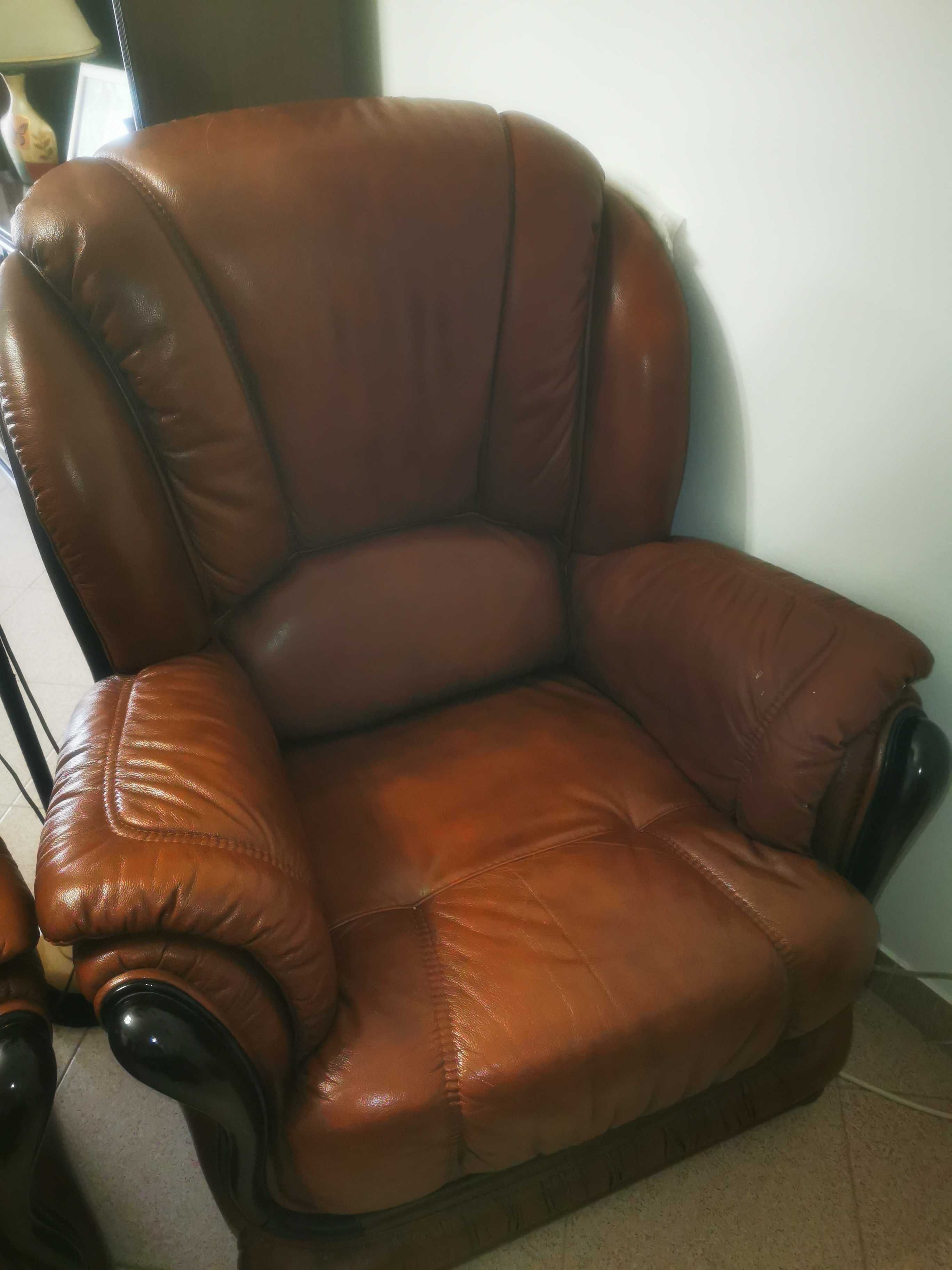 Sofá-cama de 3 lugares + sofá de 1 lugar