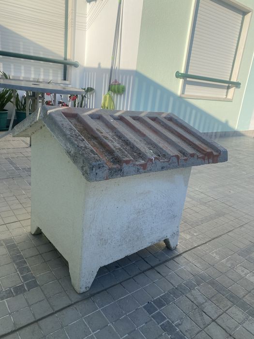 Casota para Cão de Pedra