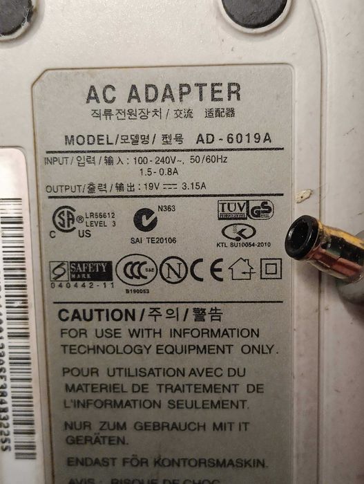 Зарядне блок живлення до ноутбука Samsung 19V 3.15A (5.5×3.0mm)