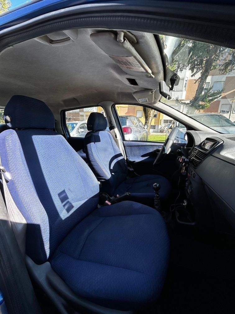 Fiat Punto 2001.