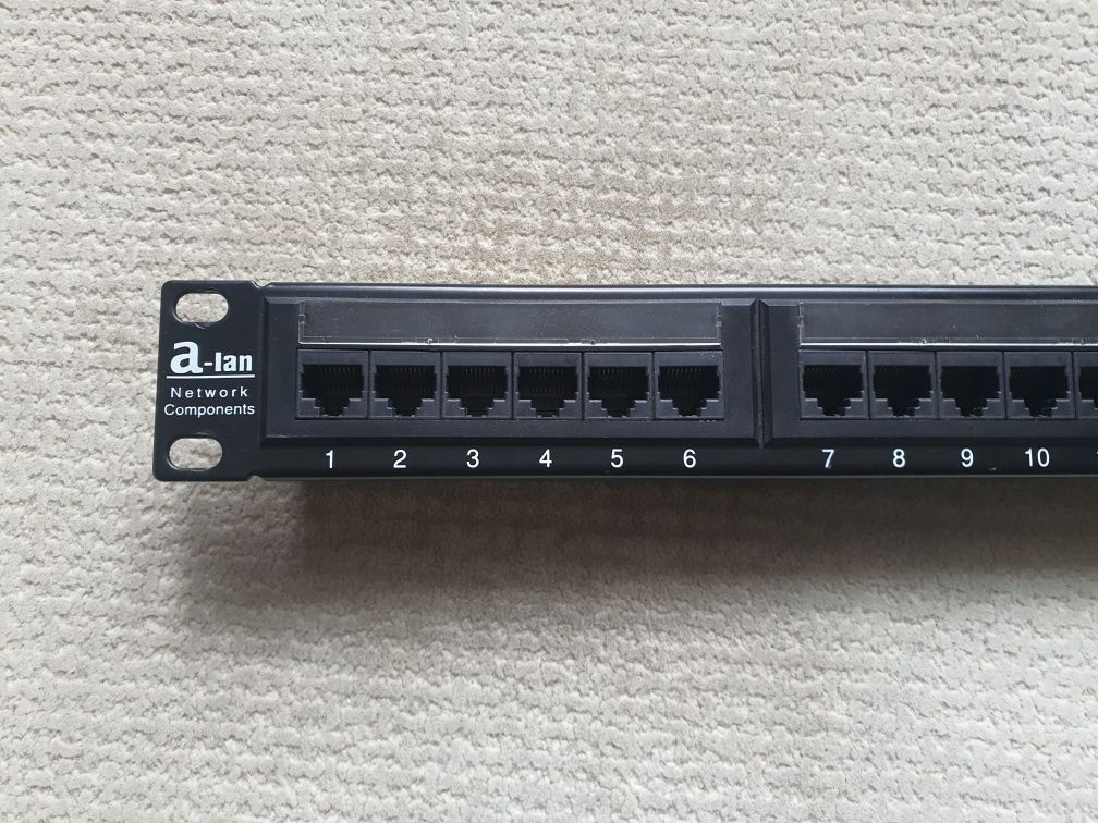 Patchpanel 24 portowy cat. 5e