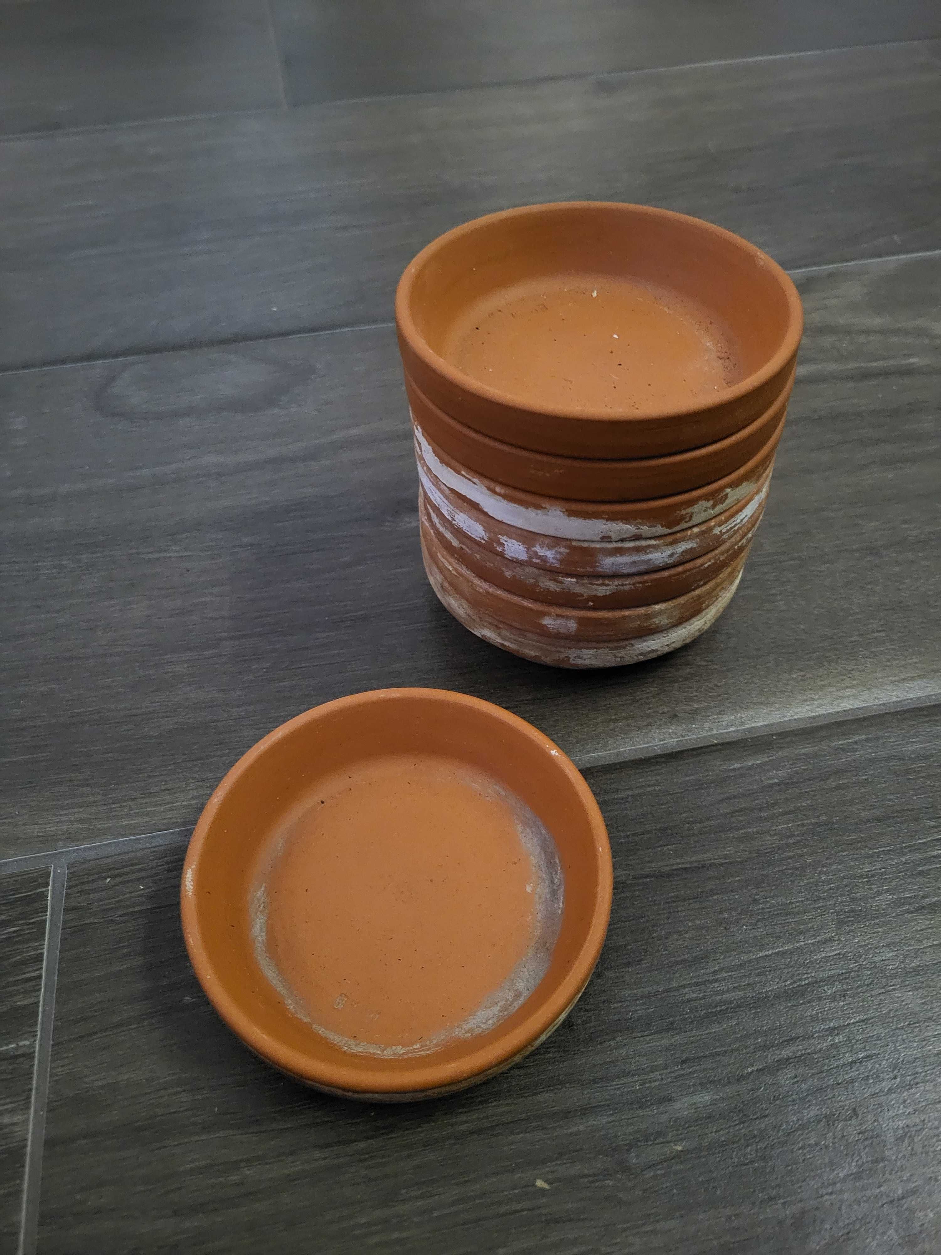 Podstawka terakotowa pod doniczkę 8cm