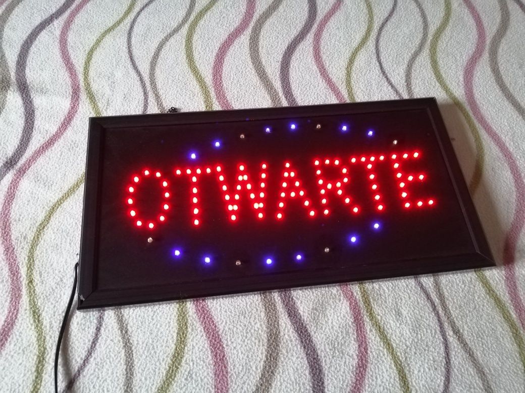 Reklama tablica LED OTWARTE
