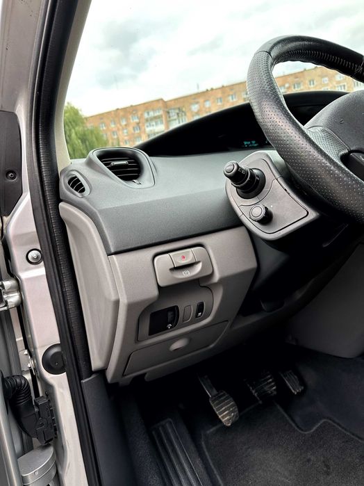 Renault Scenic 2 1.6 бензин