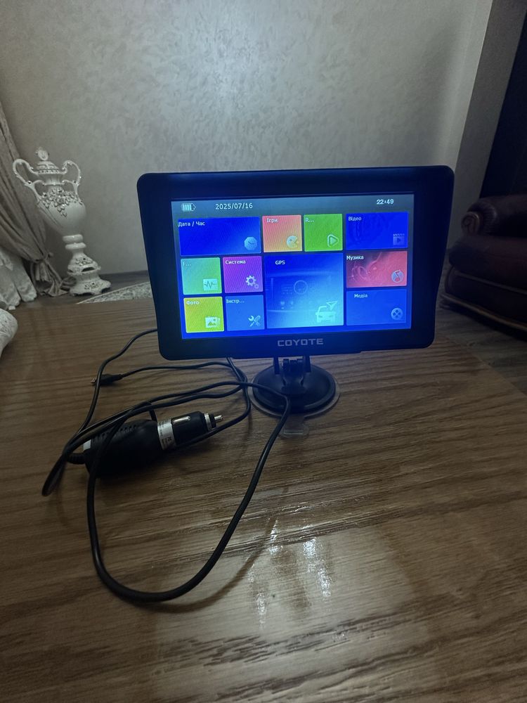 Продам Навігатор Coyote 820