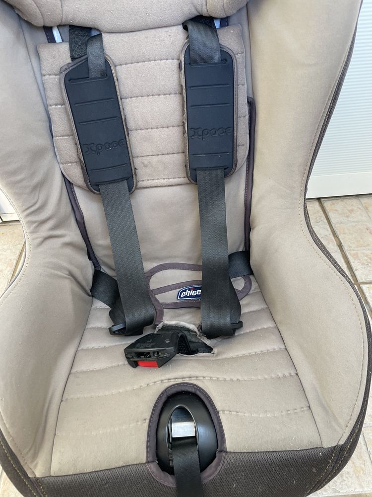 Cadeira de bebé de automóvel