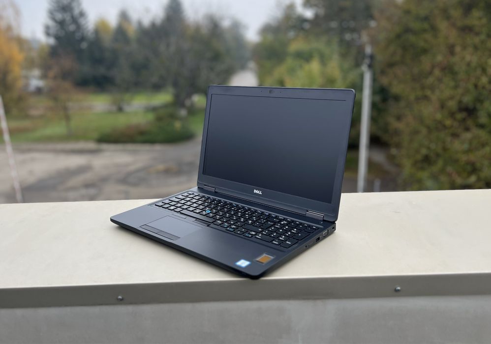Ноутбук Dell Latitude 5580/15.6"FHD IPS/i5-6300U/8GB+256GB/Гарантія